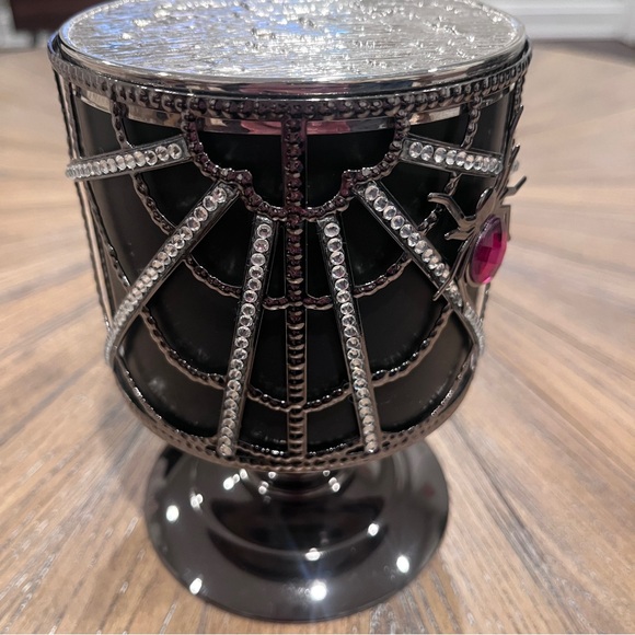 Bath & Body Works Halloween Purple Gem Silver Spider Web 3-Wick Candle Pedestal - Picture 15 of 15